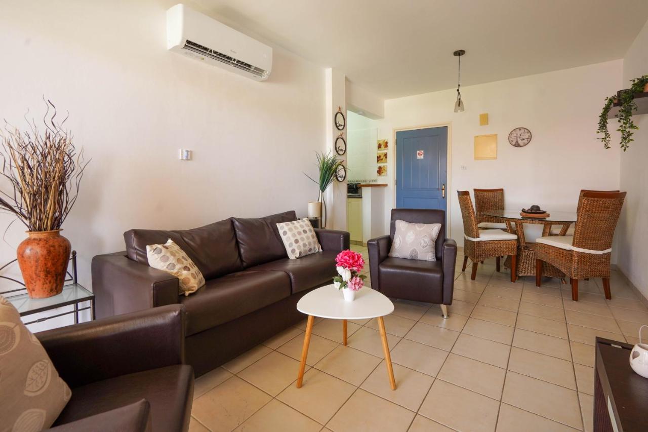 Resitour - Regina Gardens Apartamento Pafos Exterior foto